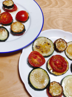 おしゃれズッキーニ!夏野菜の温サラダ-レシピのメイン写真