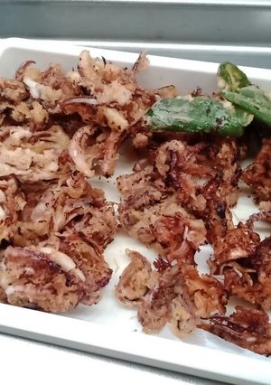 爆ぜろ！キッチンテロ！ゲソと耳のかき揚げ-レシピのメイン写真