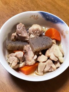 鶏肉と人参とこんにゃくの煮物-レシピのメイン写真