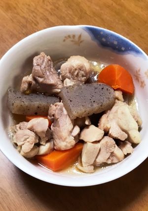 鶏肉と人参とこんにゃくの煮物-レシピのメイン写真