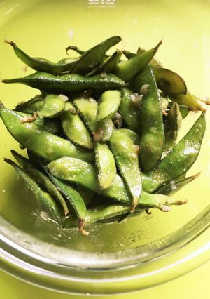 やみつき！枝豆のニンニクオリーブ油炒め-レシピのメイン写真