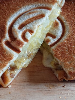 残りのカレーでホットサンド-レシピのメイン写真
