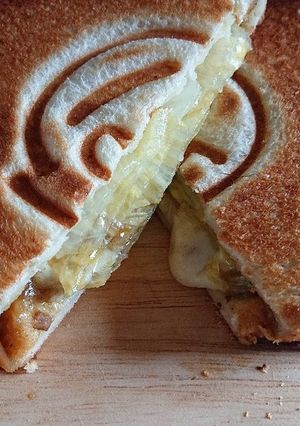 残りのカレーでホットサンド-レシピのメイン写真