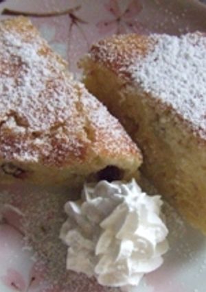 超簡単ケーキ(バナナ+レーズン入り)-レシピのメイン写真