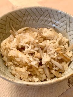 ごぼうとあさりの炊き込みご飯-レシピのメイン写真