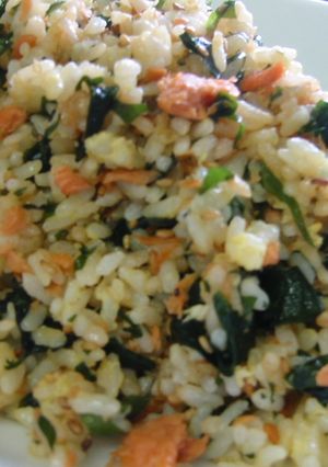 鮭とワカメのパラパラ炒飯-レシピのメイン写真