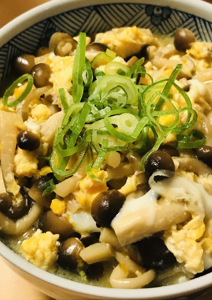 具材２つの簡単丼●たっぷりきのこの玉子丼-レシピのメイン写真