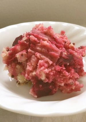 ビーツでピンク色のポテトサラダ-レシピのメイン写真