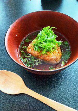 柿の種と梅昆布茶の出汁茶漬け-レシピのメイン写真