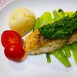シイラのムニエル小松菜ソース