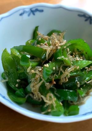 ピーマンと雑魚のごま油炒め-レシピのメイン写真