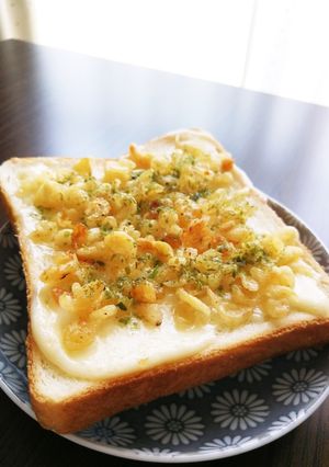 簡単すぎる！天かすあおさマヨトースト-レシピのメイン写真