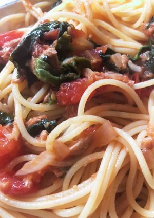 ツナとほうれん草のトマトソースパスタ-レシピのメイン写真