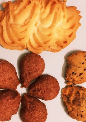 絞り出しクッキー3種（バター、紅茶、苺）-レシピのメイン写真