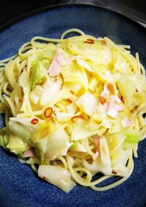簡単！キャベツとベーコンのペペロンチーノ-レシピのメイン写真