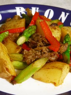 新じゃがと牛肉のカレー炒め-レシピのメイン写真