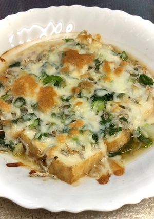 トーストで簡単！厚揚げの和風じゃこチーズ-レシピのメイン写真