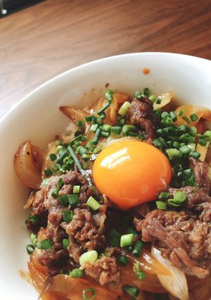 漬けておくだけで簡単玉ねぎたっぷり牛丼-レシピのメイン写真