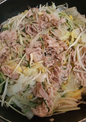 白菜の芯が旨い！豚肉と野菜の蒸し煮-レシピのメイン写真