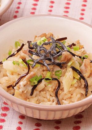 豚バラとねぎの塩こんぶ炊き込みご飯-レシピのメイン写真
