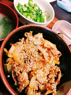 簡単!焼肉のタレで牛バラ丼-レシピのメイン写真