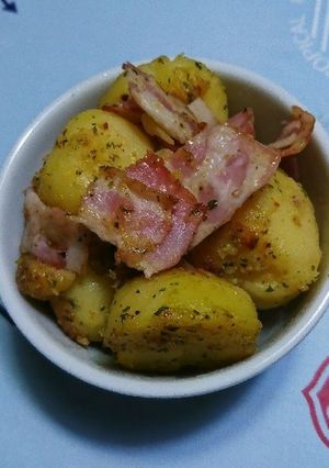 ジャガイモとベーコンのハーブ焼き-レシピのメイン写真
