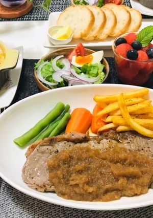 豪華ステーキでお祝いディナー♬ソース付き-レシピのメイン写真