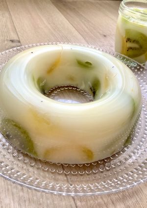 夏にピッタリ♪簡単！濃厚牛乳キウイ寒天☆-レシピのメイン写真