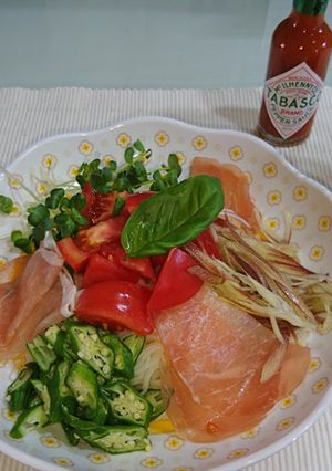 生ハムと夏野菜のピリ辛トマトそうめん-レシピのメイン写真
