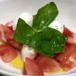 スイートバジルのトマトチーズサラダ
