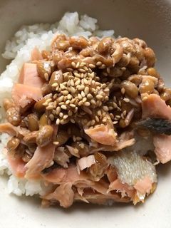 納豆と鮭の生姜煮のご飯-レシピのメイン写真