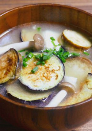 旨味が凝縮！たっぷり焼きナスの味噌汁-レシピのメイン写真