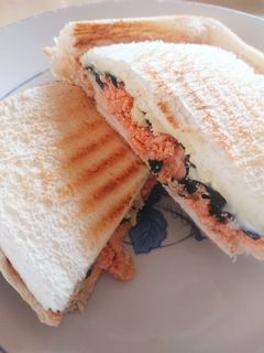 鮭フレークと海苔 &チーズのホットサンド-レシピのメイン写真