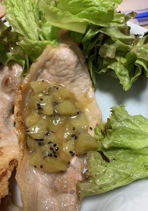 ポークステーキ　キウイソース添え-レシピのメイン写真
