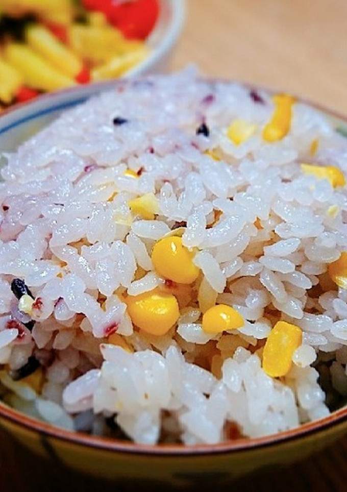 とうもろこしの炊き込みご飯☆旬の時期に-レシピのメイン写真