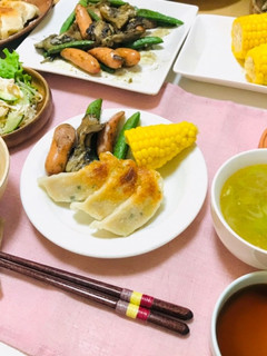 今夜は餃子の日♬ネギ塩スープ・中華サラダ-レシピのメイン写真