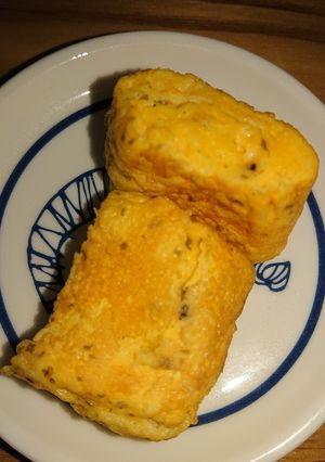 卵焼きアレンジ☆粉チーズ&ドライパセリ-レシピのメイン写真