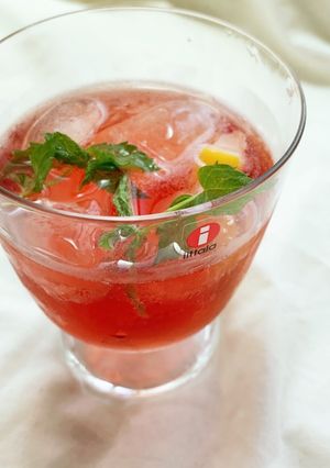 夏に飲みたくなるカクテル『桜モヒート』-レシピのメイン写真