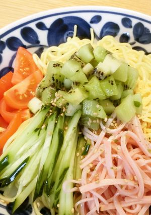 相性抜群！夏にさっぱりキウイの冷やし中華-レシピのメイン写真