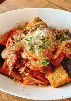 ソーセージ、茄子、玉葱のトマトパスタ-レシピのメイン写真