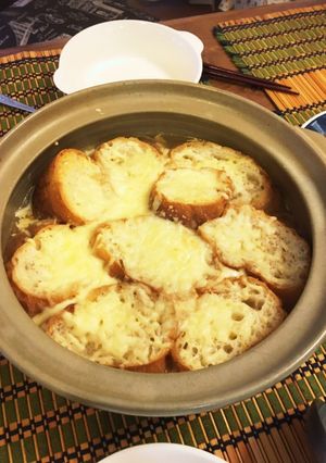 土鍋で!オニオングラタンスープ-レシピのメイン写真