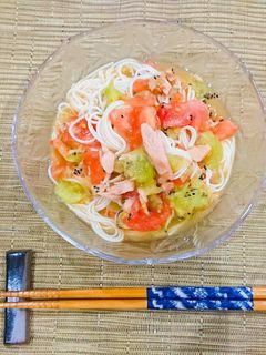 キウイ&トマトのぶっかけツナそうめん-レシピのメイン写真