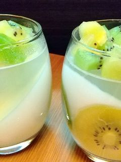 爽やかなキウイ酒とミルクのカクテルゼリー-レシピのメイン写真