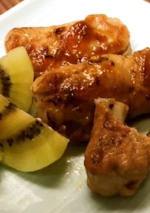 お餅とキウイの肉巻きキウイ醤油ダレ-レシピのメイン写真