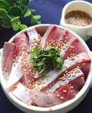 ヒラマサ丼の旨タレ添え（魚、刺身）