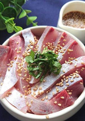 ヒラマサ丼の旨タレ添え（魚、刺身）-レシピのメイン写真