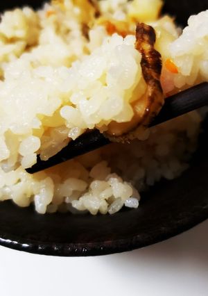 冷凍ホタテで～めんつゆ簡単炊き込みご飯-レシピのメイン写真