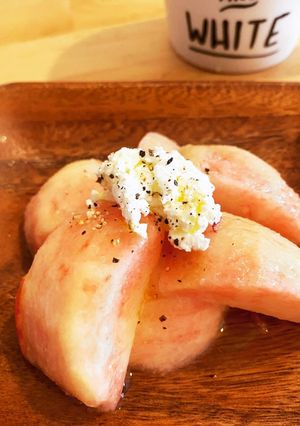 オシャレ&美味しい桃のサラダ仕立て♪-レシピのメイン写真