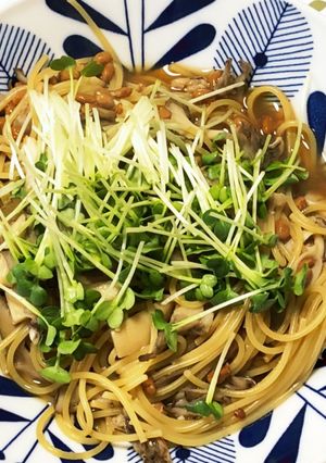 きのこ香るワンパン納豆スープパスタ-レシピのメイン写真