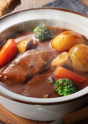 ゴロゴロ牛すね肉のビーフシチュー-レシピのメイン写真